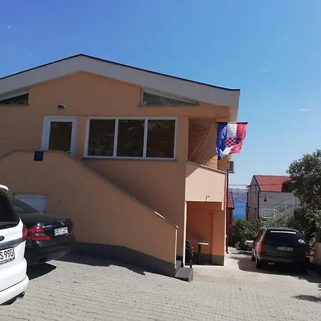 Apartmani Ivankovic Karlobag Exterior foto