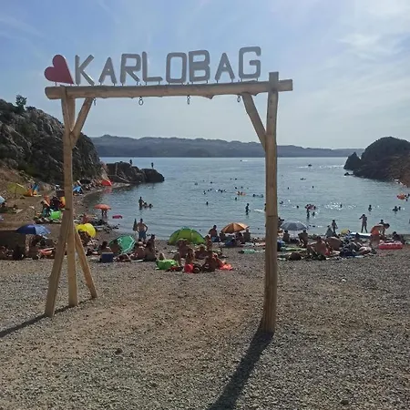 Apartmani Ivankovic Karlobag Exterior foto