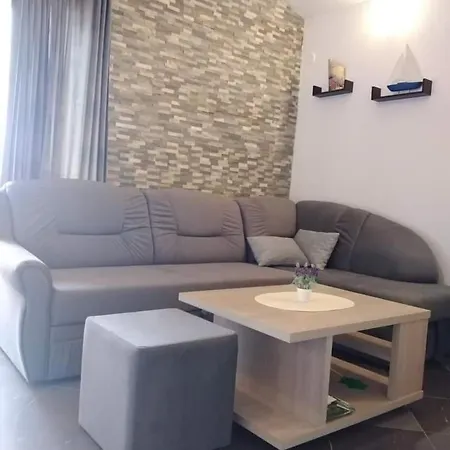 Apartmani Ivankovic Karlobag Habitación foto
