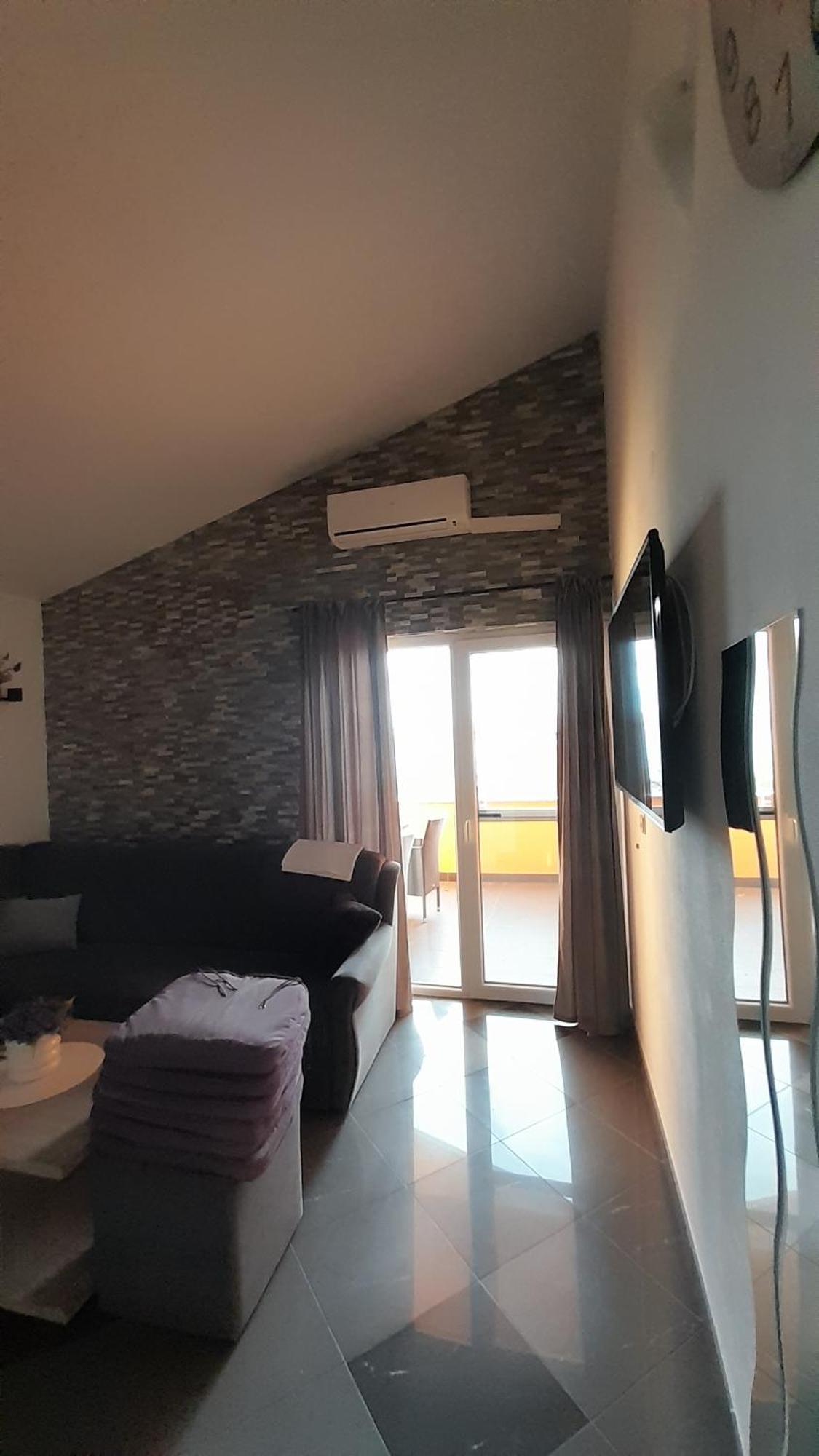 Ivankovic Apartment Karlobag
